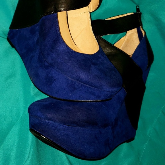 Shoes - Picture 6 of 8